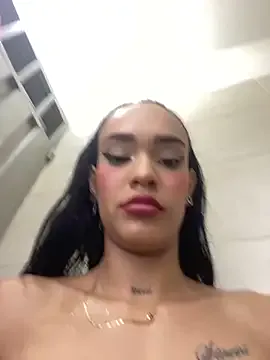 Meenakshi_ – webcam model profile photo Image 14