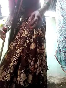 Younger_Couples – webcam model profile photo Image 4