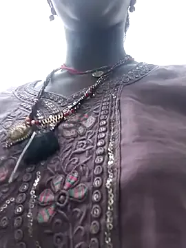 Younger_Couples – webcam model profile photo Image 6