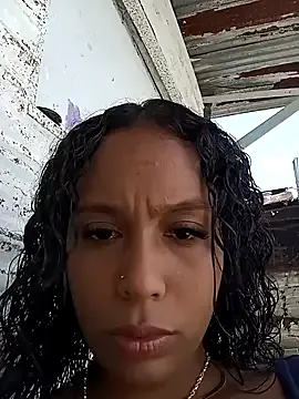 alana15 – webcam model profile photo Image 14