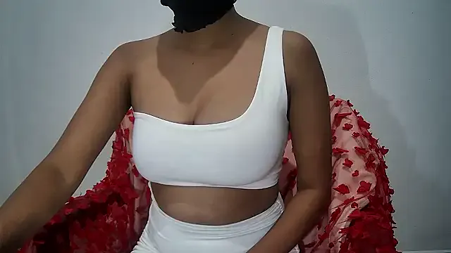 mia_hank profile photo Image 6