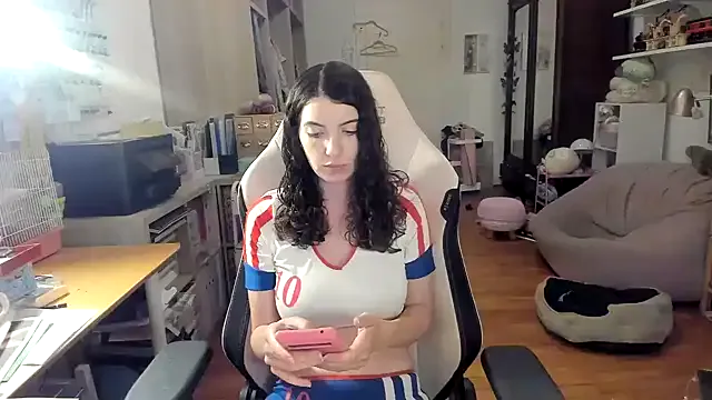 husa_Malikaa – webcam model profile photo Image 7