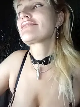 _Alicee_1 – webcam model profile photo Image 18