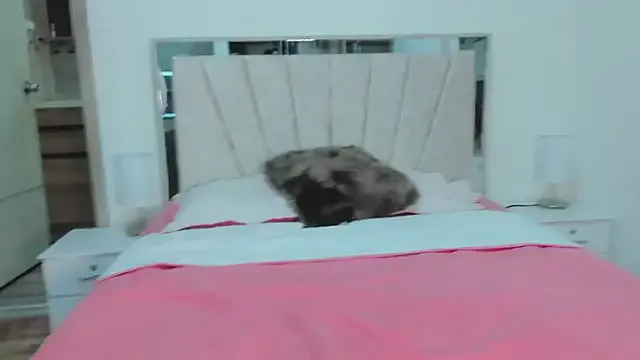 minamoons – webcam model profile photo Image 10