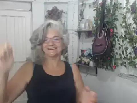 mc-Olivia – webcam model profile photo Image 3