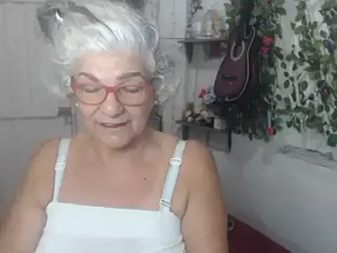 mc-Olivia – webcam model profile photo Image 5