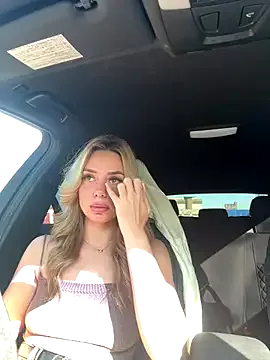 Nicoleevien – webcam model profile photo Image 6