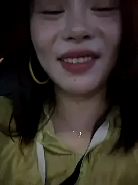 valerie_james3 – webcam model profile photo Image 12