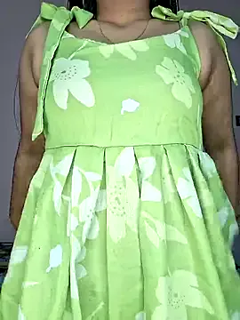 _Alicee_1 – webcam model profile photo Image 14