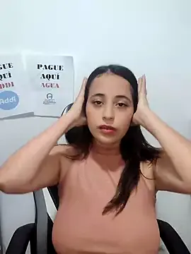 adritvance – webcam model profile photo Image 3