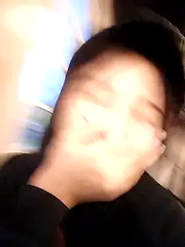 AmiLewis – webcam model profile photo Image 4