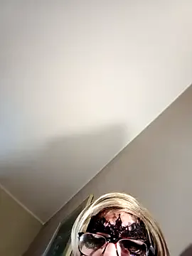 Aurora_-77 – webcam model profile photo Image 18