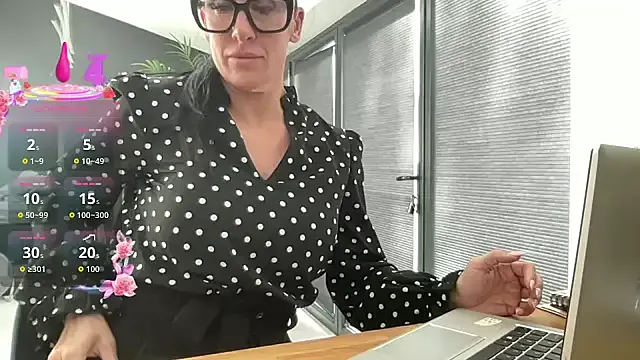 DestinyTurner – webcam model profile photo Image 4