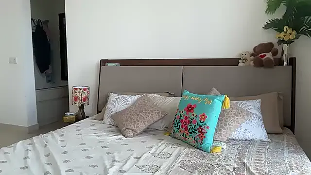 Horny_pratiksha – webcam model profile photo Image 5