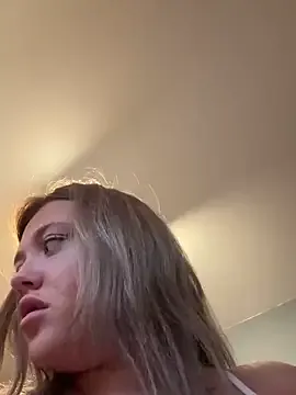 arieel__722 – webcam model profile photo Image 14