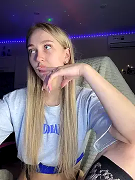 alana15 – webcam model profile photo Image 11