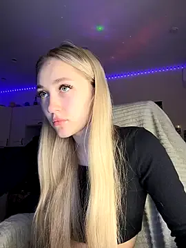 alana15 – webcam model profile photo Image 4