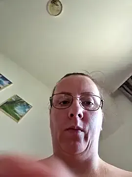 Yui-Ch06 – webcam model profile photo Image 10