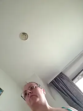 Yui-Ch06 – webcam model profile photo Image 13