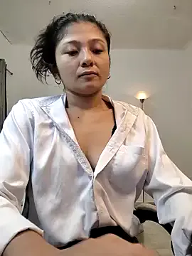 hoaarisa – webcam model profile photo Image 11