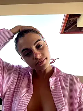 Bonnie_White – webcam model profile photo Image 4