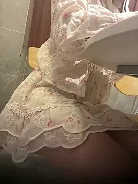 V-Hot-Sweti – webcam model profile photo Image 3