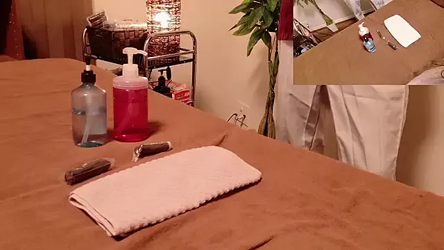 adritvance – webcam model profile photo Image 18