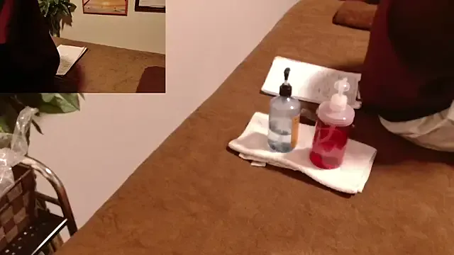 adritvance – webcam model profile photo Image 3