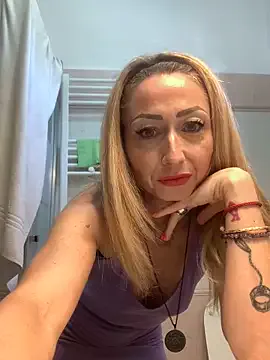 husa_Malikaa – webcam model profile photo Image 9