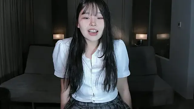 hee_young11 profile photo