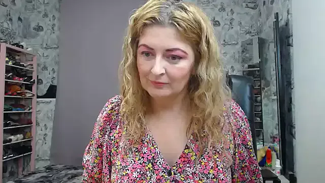 Simone_Miller – webcam model profile photo Image 2