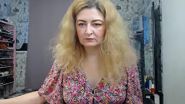 Simone_Miller – webcam model profile photo Image 6