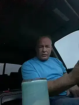 YoungSquad – webcam model profile photo Image 4