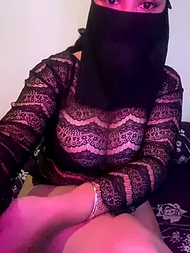 horny_tenager – webcam model profile photo Image 17