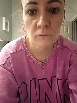 Love_Girl19 – webcam model profile photo Image 16