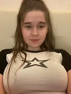 royalgirls_x – webcam model profile photo Image 12