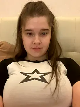 royalgirls_x – webcam model profile photo Image 2