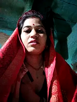 EmiliaCatalina – webcam model profile photo Image 10