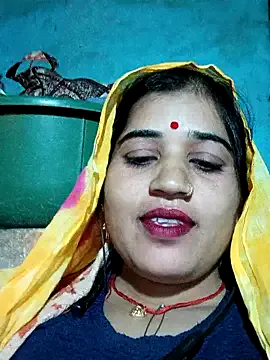 EmiliaCatalina – webcam model profile photo Image 11