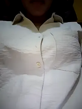 HOT-CUPAL22 – webcam model profile photo Image 4