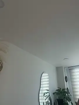 Alina_Vibe_Me – webcam model profile photo Image 18