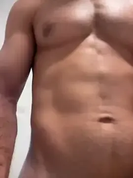 EmiliaCatalina – webcam model profile photo Image 10