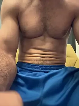 EmiliaCatalina – webcam model profile photo Image 14