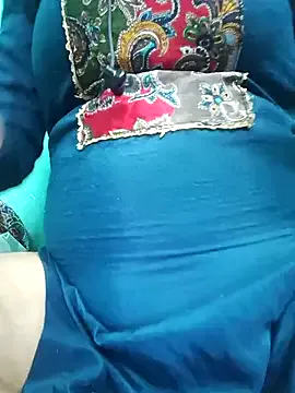 AyreenMoore – webcam model profile photo Image 6