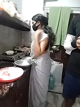 CarmelaAnthony – webcam model profile photo Image 2