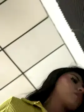 ItalianGirl – webcam model profile photo Image 7