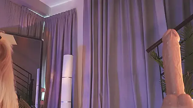 sophydiva – webcam model profile photo Image 15