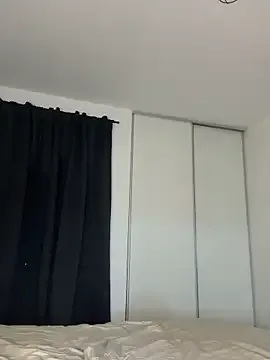 seraphine23 – webcam model profile photo Image 11