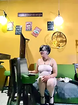 nide_xiaogou – webcam model profile photo Image 15