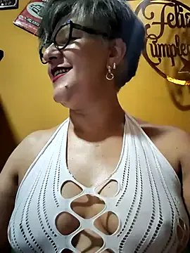 nide_xiaogou – webcam model profile photo Image 4